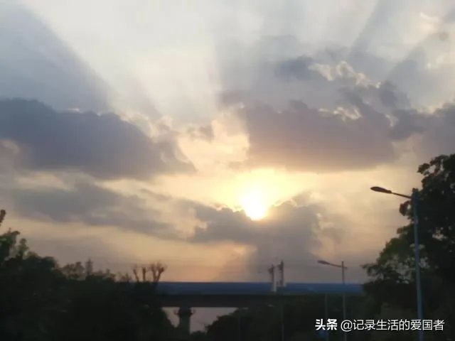 边旅行边赚钱的办法可行吗?
