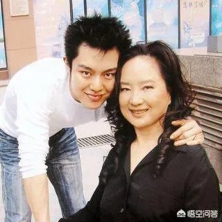 老演员张金玲简历?