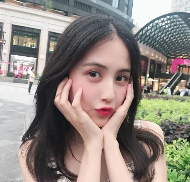 甜仇真名及个人资料:甜仇为什么离开小镇姗姗