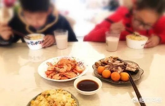 浙江义乌的80后辣妈,为孩子做百变早餐成网红,你怎么看?