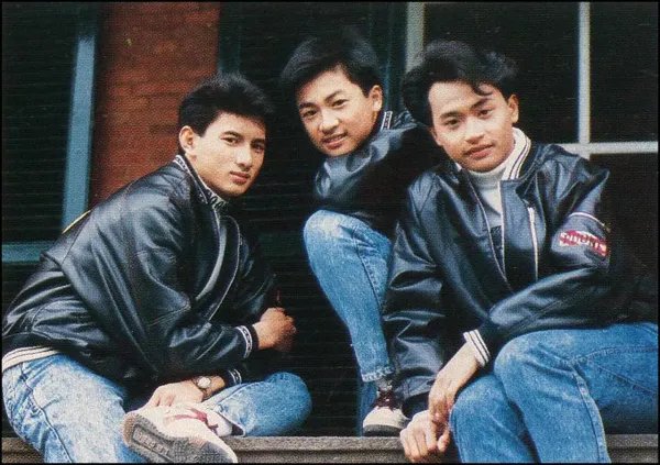 小虎队出道31年再次同框引发青春回忆杀,他们的哪些歌曲是你的童年回忆?