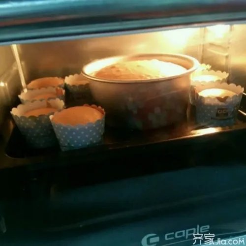 怎么用烤箱做蛋糕 烤箱做蛋糕的步骤及注意事项
