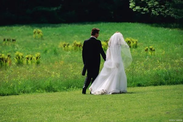 情绪上头骂了老婆,该怎么道歉?如何增进夫妻感情?