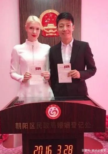 撒贝宁升级当爸!网爆李白诞下龙凤胎,验证了俄罗斯女孩秒变大妈了吗?