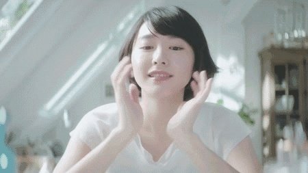 日本东京奥运会中国首金获得者杨倩，她真的是清华大学的学生吗？