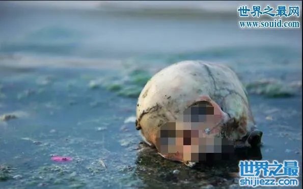 恐怖的印度水葬现场图片,超级重口味(还是别看了)