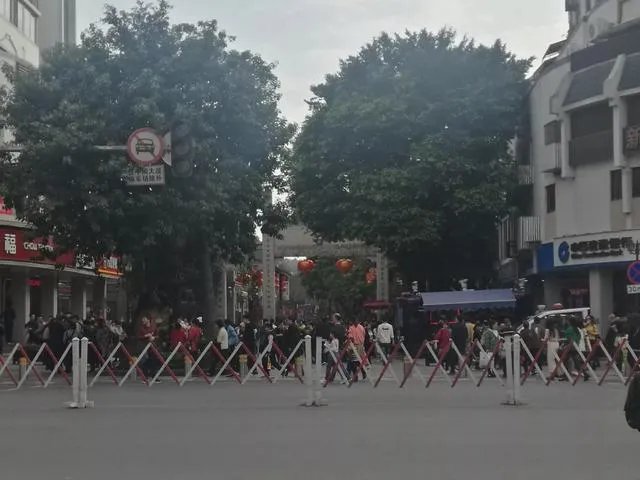 华东五市旅游都有什么推荐的景点和旅游线路。谢谢?