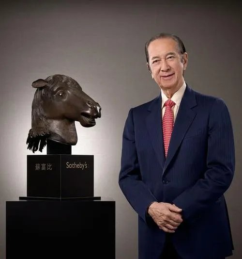 何鸿燊仍未下葬全家难办喜事,死去这么长时间,为何不下葬?