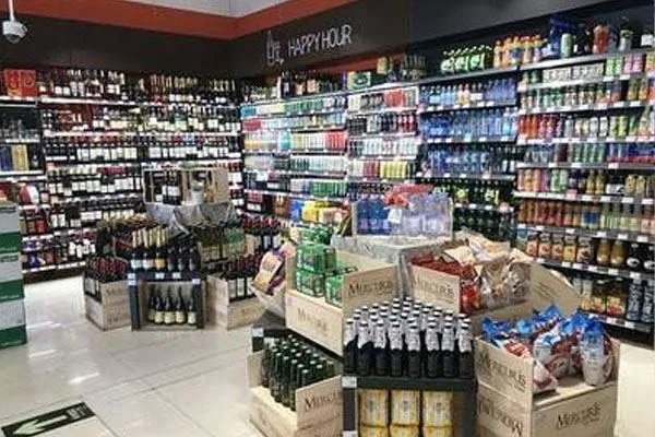 家乐福员工猝死,为何仅仅是用伞遮住继续营业?