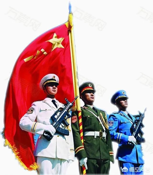 我儿子今年高考,成绩上不了本科,是去当兵好,还是报个大专学校再去当兵好?