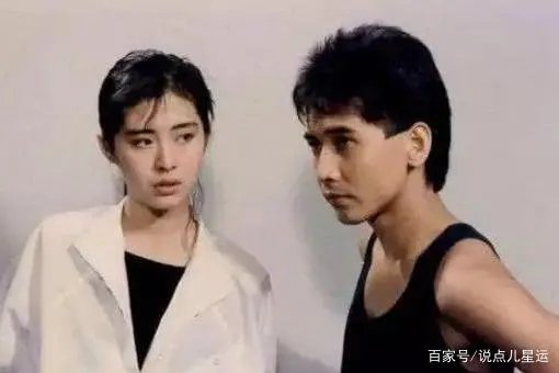 齐秦小24岁妻子:长相秀丽家境殷实,比齐秦私生子仅大一岁,你怎么看?