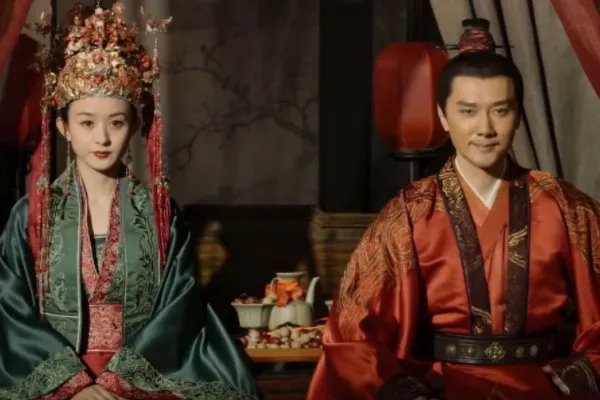 赵丽颖为冯绍峰庆生,仍叫他剧中的名字“二叔”,有多甜?