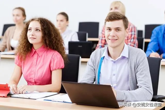 去培训机构学习好,还是请家教好?