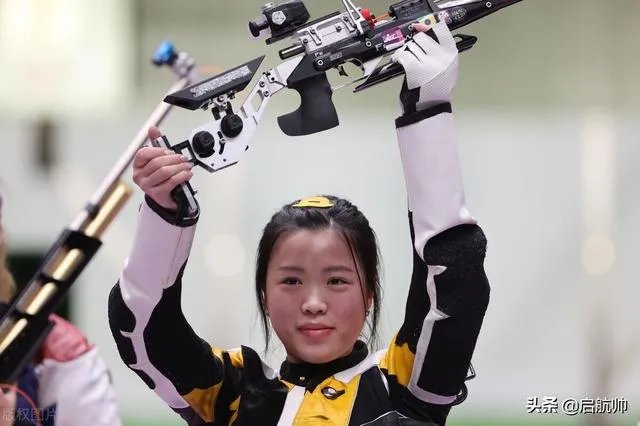 日本东京奥运会中国首金获得者杨倩，她真的是清华大学的学生吗？