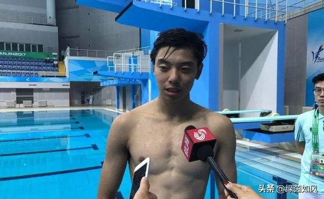 央视记者惹争议,采访完孙杨直接切画面,网友质疑不尊重季新杰,你怎么看?