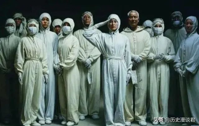 李文亮去世后,为什么各大媒体都有他的事迹?