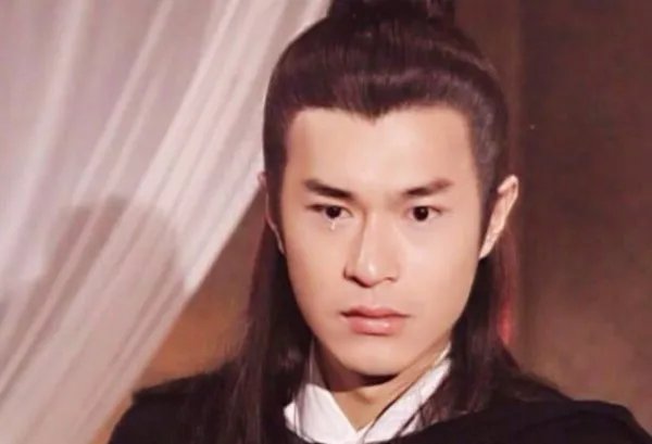 港媒报道古天乐将与萱萱结婚,为什么那么多的明星结婚都很晚?