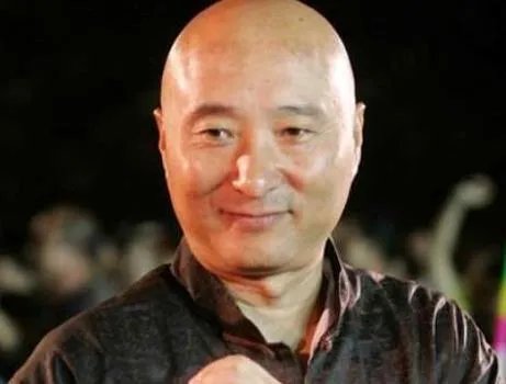 陈佩斯的父亲是谁,陈佩斯的妻子叫什么名字