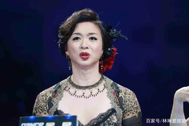 金星老公被问及如何解决生理问题时四字回应,网友:涨知识了。你怎么看?