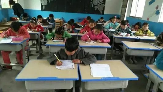 教育部规定中小学不得组织周考月考单元考,这是为何?