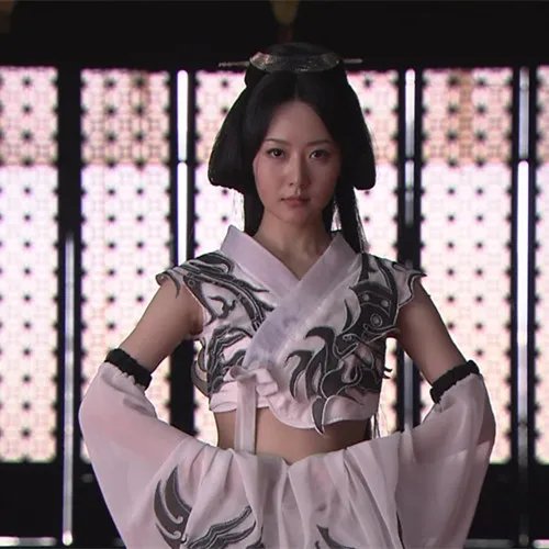 白冰神话剧照图片分享 古装扮相可谓倾国倾城