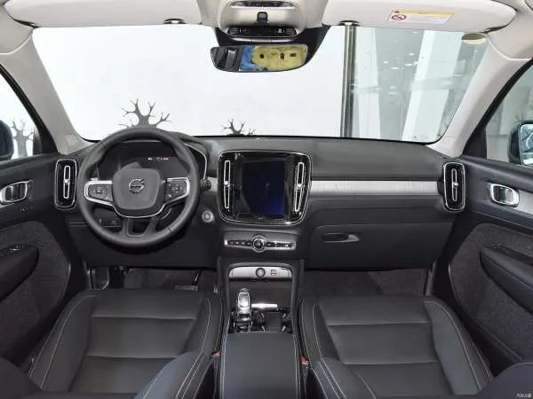 沃尔沃XC40行情调查,郑州地区最高优惠5万元,售价21.48万元起