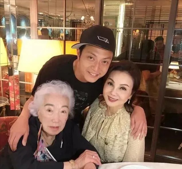 娶“婉君”谢玲玲,与王祖贤谈恋爱,林建岳到底凭什么?