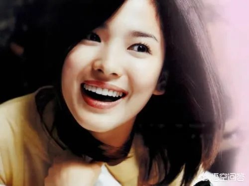 宋慧乔和宋仲基离婚上了几次热搜，你会因为双宋离婚对他们有所反感吗？