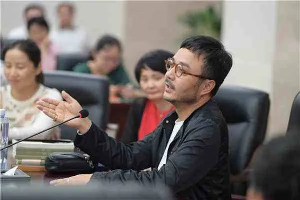 网传汪涵代言的app导致多人被骗,他的人设是不是算崩了?