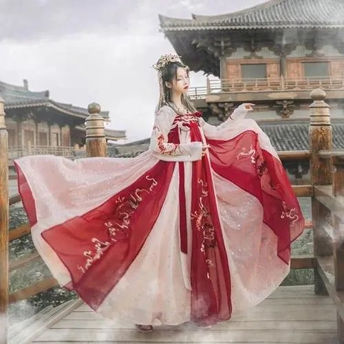 汉服市场爆发，为什么现在的年轻人都喜欢汉服？