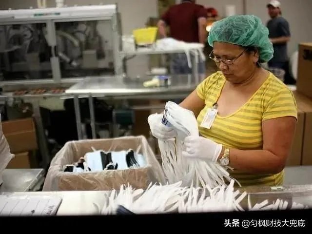 中国目前有没有出口给美国医用口罩和防护服等?