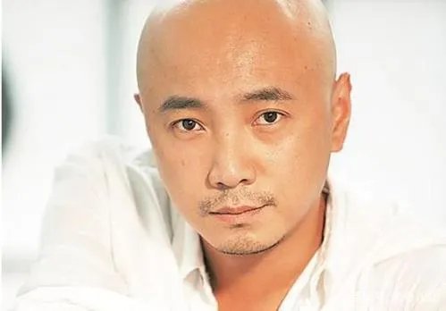 胖到像是怀胎7月孕妇的徐峥,是如何自我调侃的?