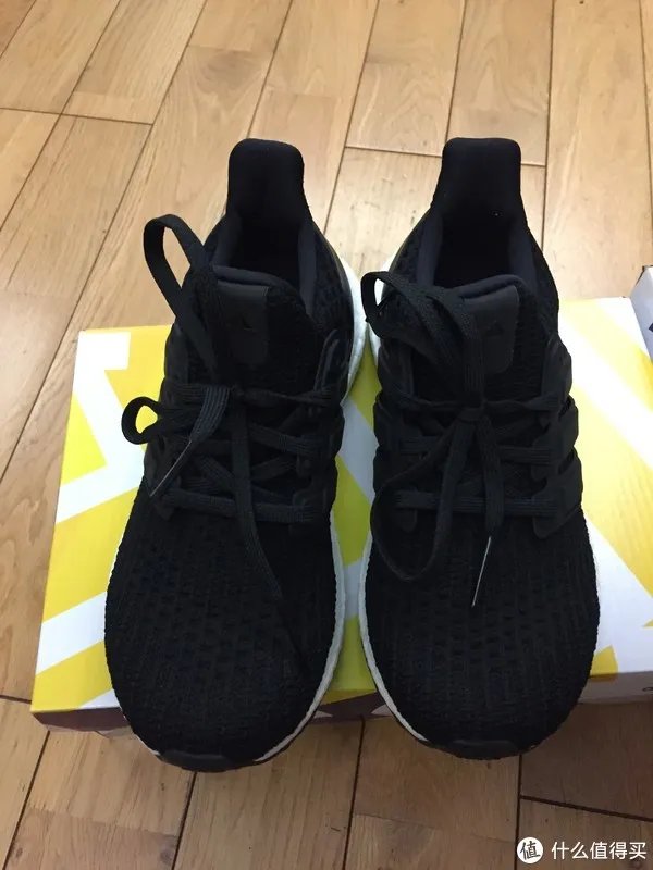 做汽车的科技拿来做鞋子？？—ADIDAS 阿迪达斯 ULTRA BOOST4.0 跑鞋 开箱使用
