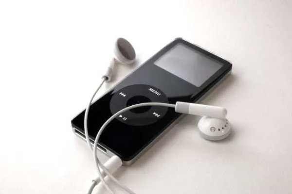 mp3格式正式终结退出舞台，那些年你用过哪些方式听歌？