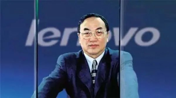 联想集团柳传志入选小学教科书,引发网友争议,你怎么看呢?