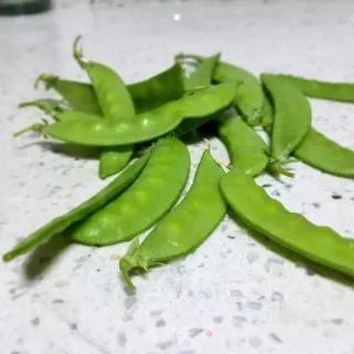 豌豆角小腊肉