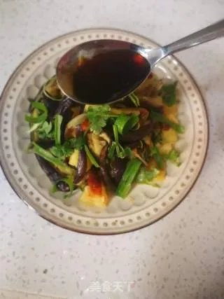 农家:茄子拌土豆