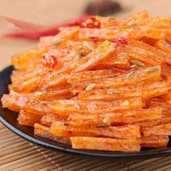 湖南辣条专业开学进行吃辣条考试,你看好这个专业的前景吗?