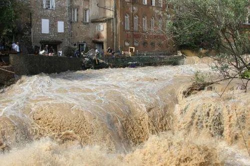 太湖洪水红色预警,洪水来临时哪些地方是危险地带?