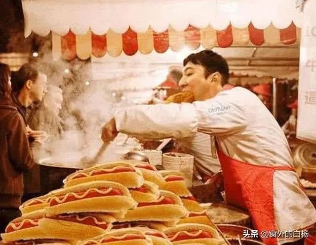 民警、公务员、辅警、教师可以摆地摊吗? 算不算违规?