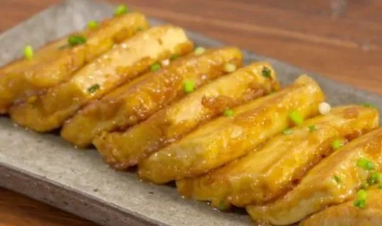 锅塌豆腐是哪个地方的菜?这里的豆腐可以用普通的老豆腐吗?