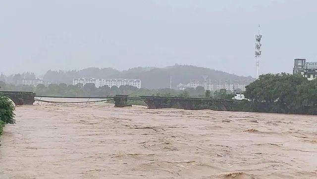 三峡大坝3孔泄洪,有哪些好处?