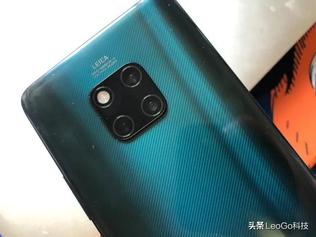 华为发布显示器MateView,到底凭什么敢叫Mate?