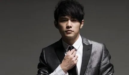 自爆16岁时初夜给了周杰伦,结果被怒怼,现在查无此人,她是谁?