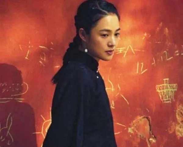 姜文这么骄傲的人,为什么会被老婆周韵“拿”得死死的?
