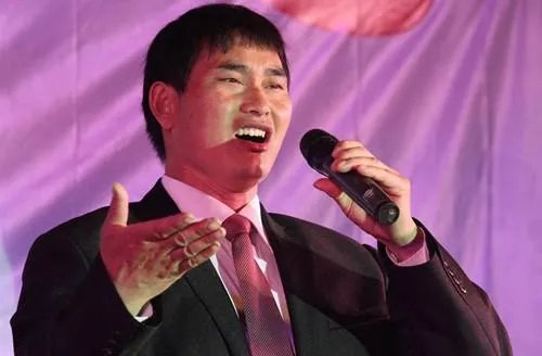 朱之文网上一直比较火，那么您认为朱之文可以称为农民歌唱家吗？