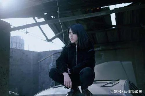 “花蛇”潘南奎只能沦落到靠酒吧打工为生,我们该如何看?