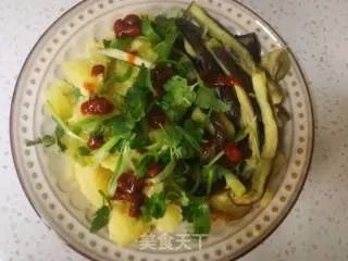 农家:茄子拌土豆