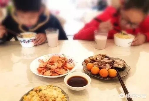 浙江义乌的80后辣妈,为孩子做百变早餐成网红,你怎么看?