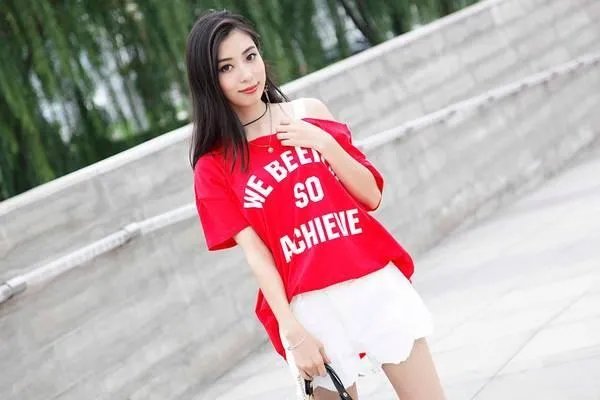 为什么很多人都认为,吴佩慈的手段比梁洛施的手段要厉害得多?